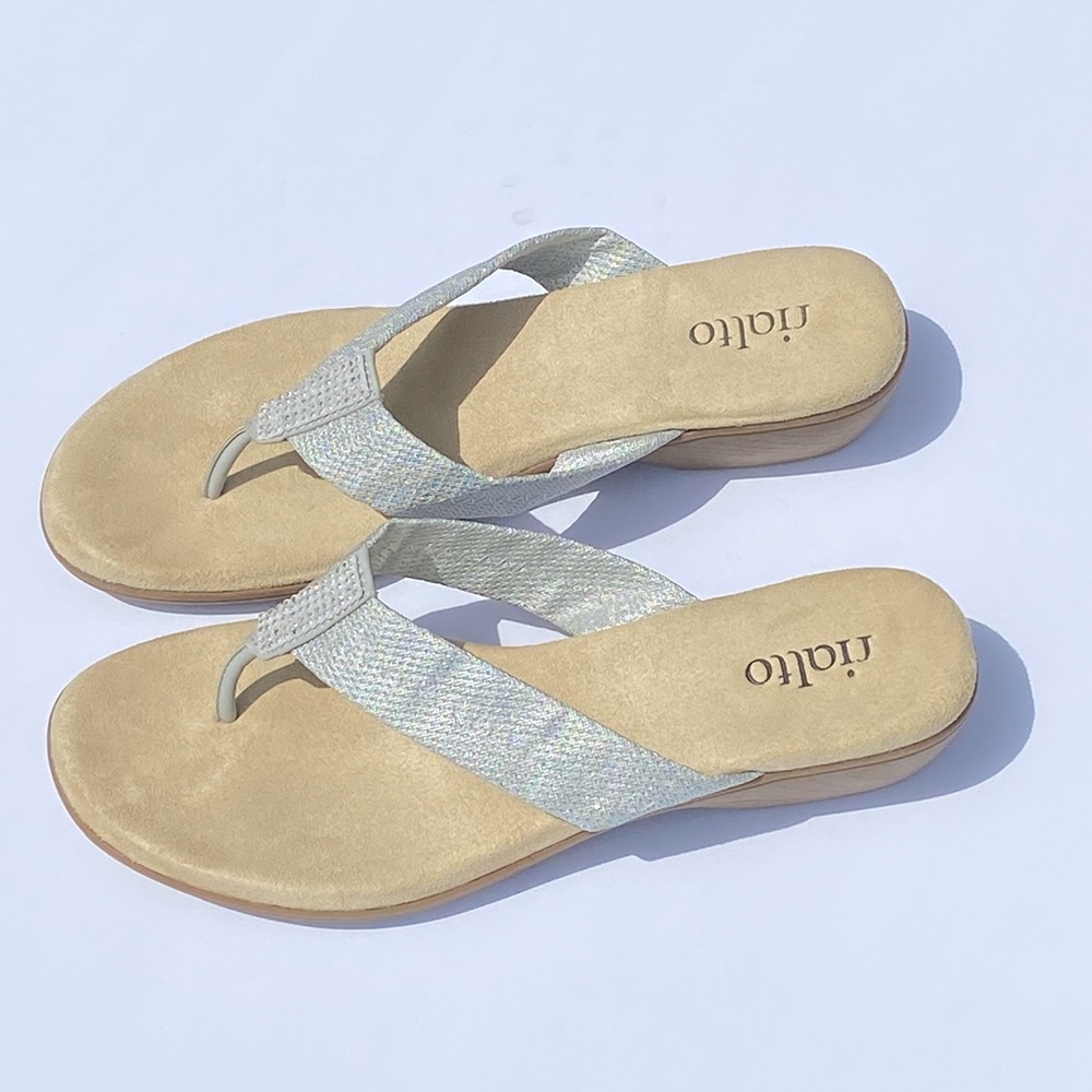 Rialto Slip-on Sandals Shoes Size 9 Women's Silver Thong Rhinestone